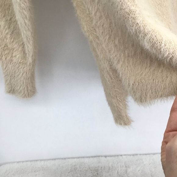 Lou & Grey V-Neck Soft Fuzzy Pull-Over Sweater Casual Career Beige Size XS - Picture 5 of 6